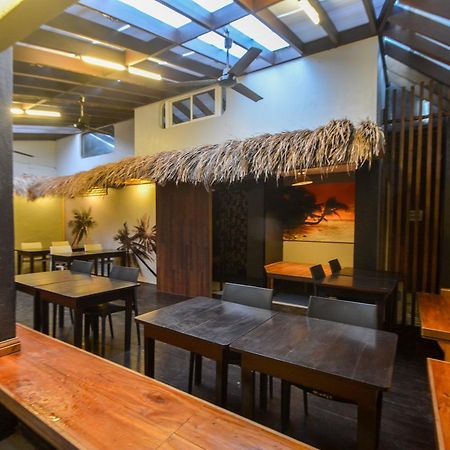 Island Nook Hotel Balabag  Экстерьер фото