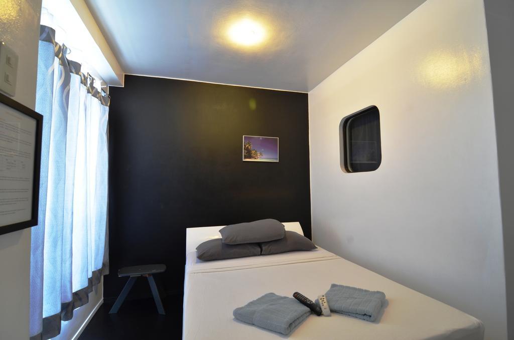 Island Nook Hotel Balabag  Экстерьер фото