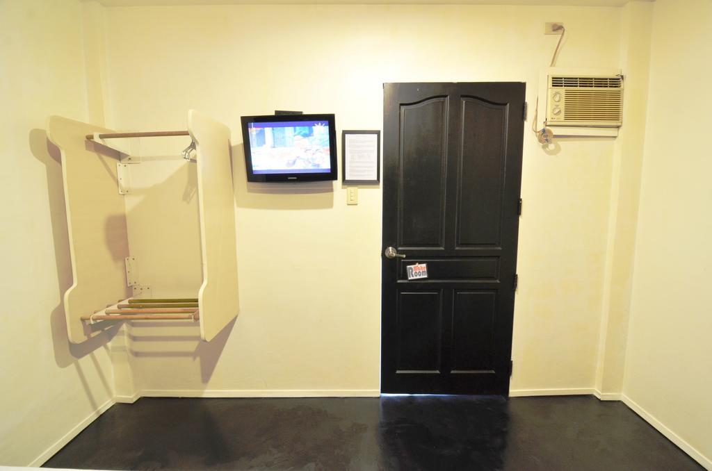Island Nook Hotel Balabag  Экстерьер фото