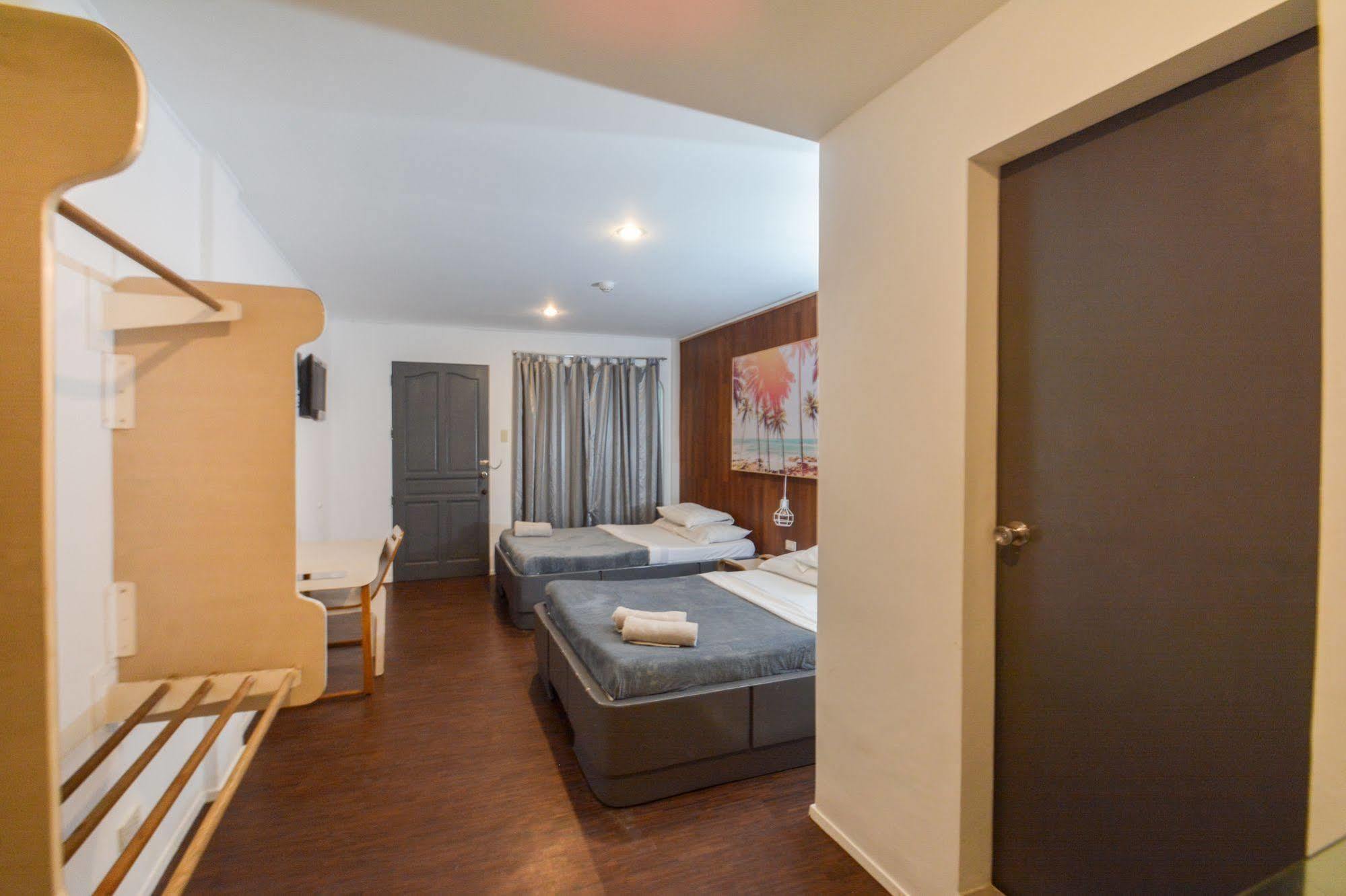 Island Nook Hotel Balabag  Экстерьер фото