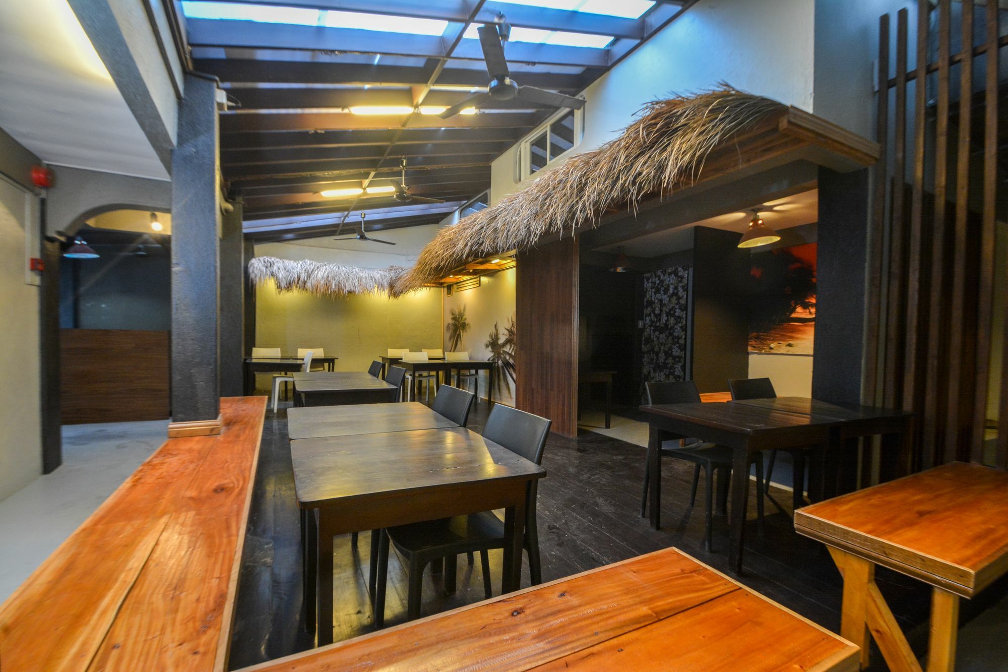 Island Nook Hotel Balabag  Экстерьер фото